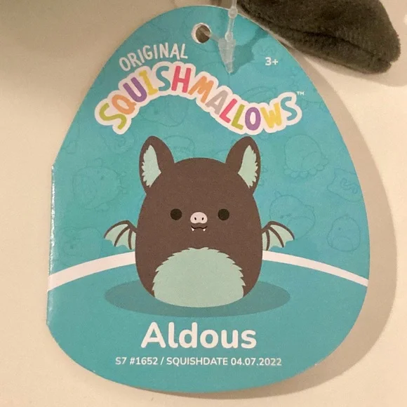Aldous Squishmallow Fruitbat - Picture 4 of 6